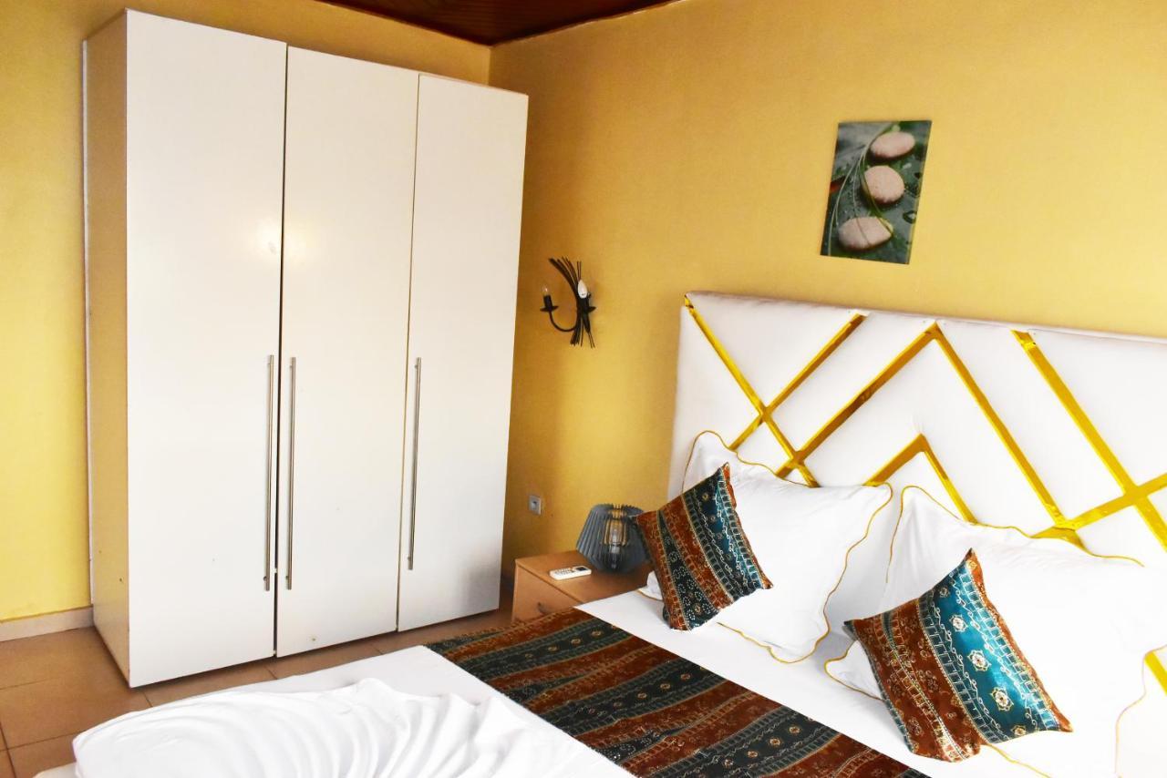 Residence Hoteliere Borel Denver Douala Eksteriør bilde