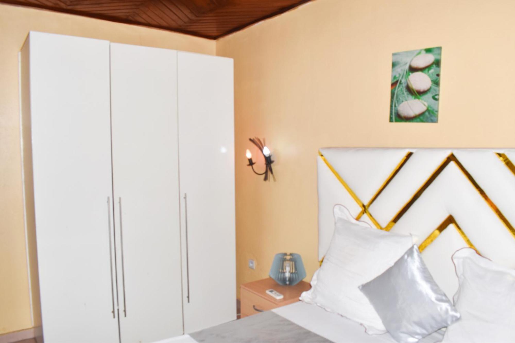 Residence Hoteliere Borel Denver Douala Eksteriør bilde
